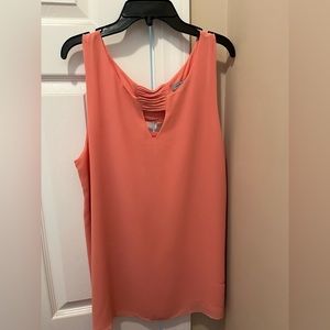 Coral tank with detailed cutout at top-Large.
